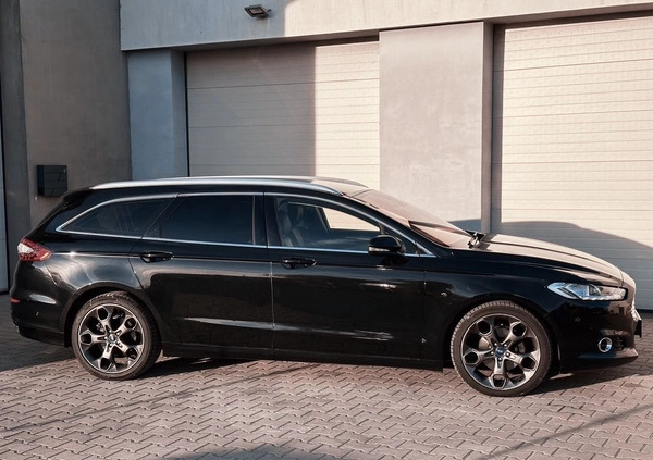 Ford Mondeo cena 56300 przebieg: 206575, rok produkcji 2015 z Słubice małe 704